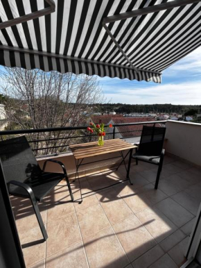 Apartment Milna Dante